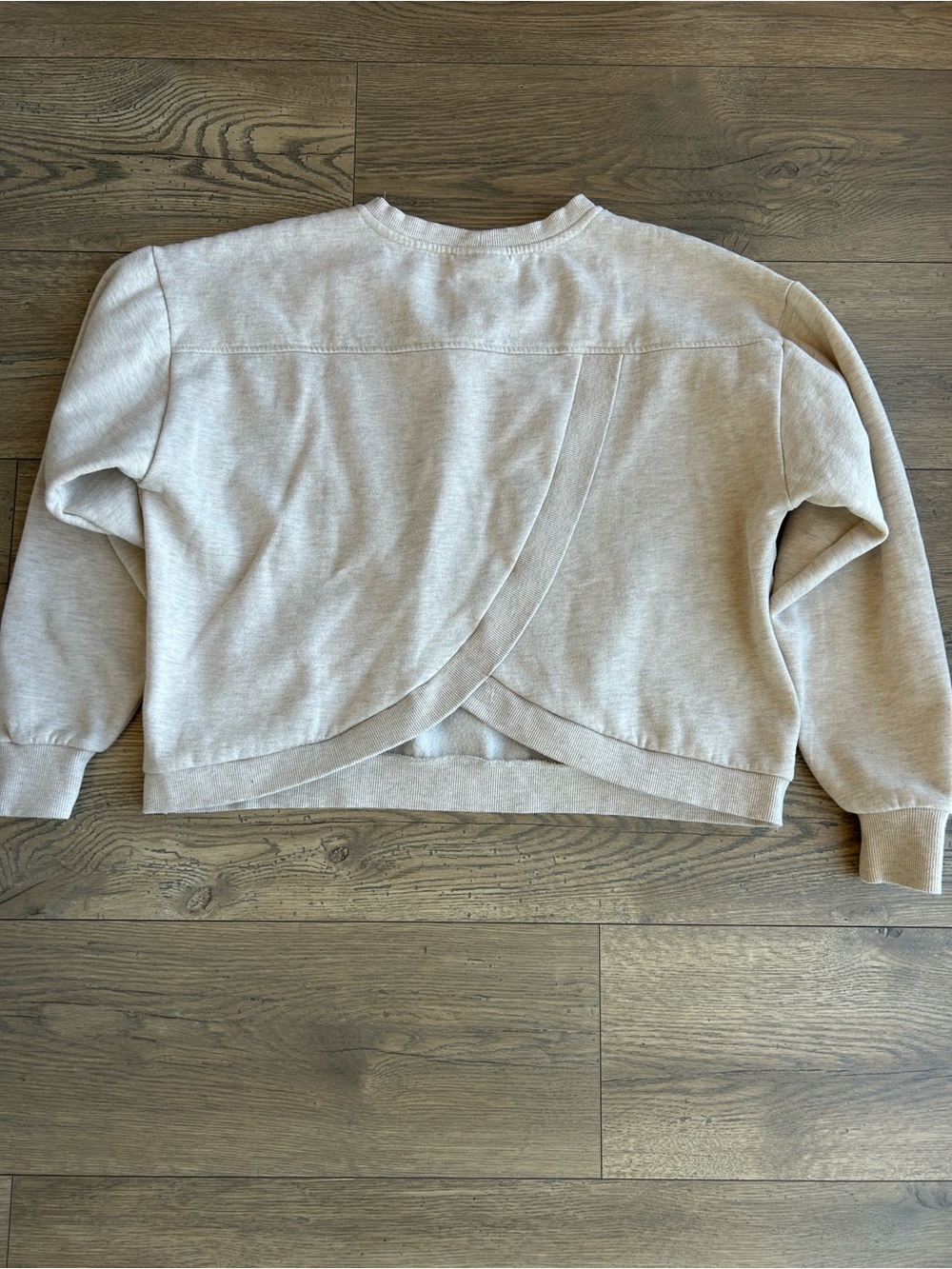 Ariat Women’s L “Cowboy” Cropped Sweatshirt  Oatmeal Tan with back detail - Picture 5 of 6